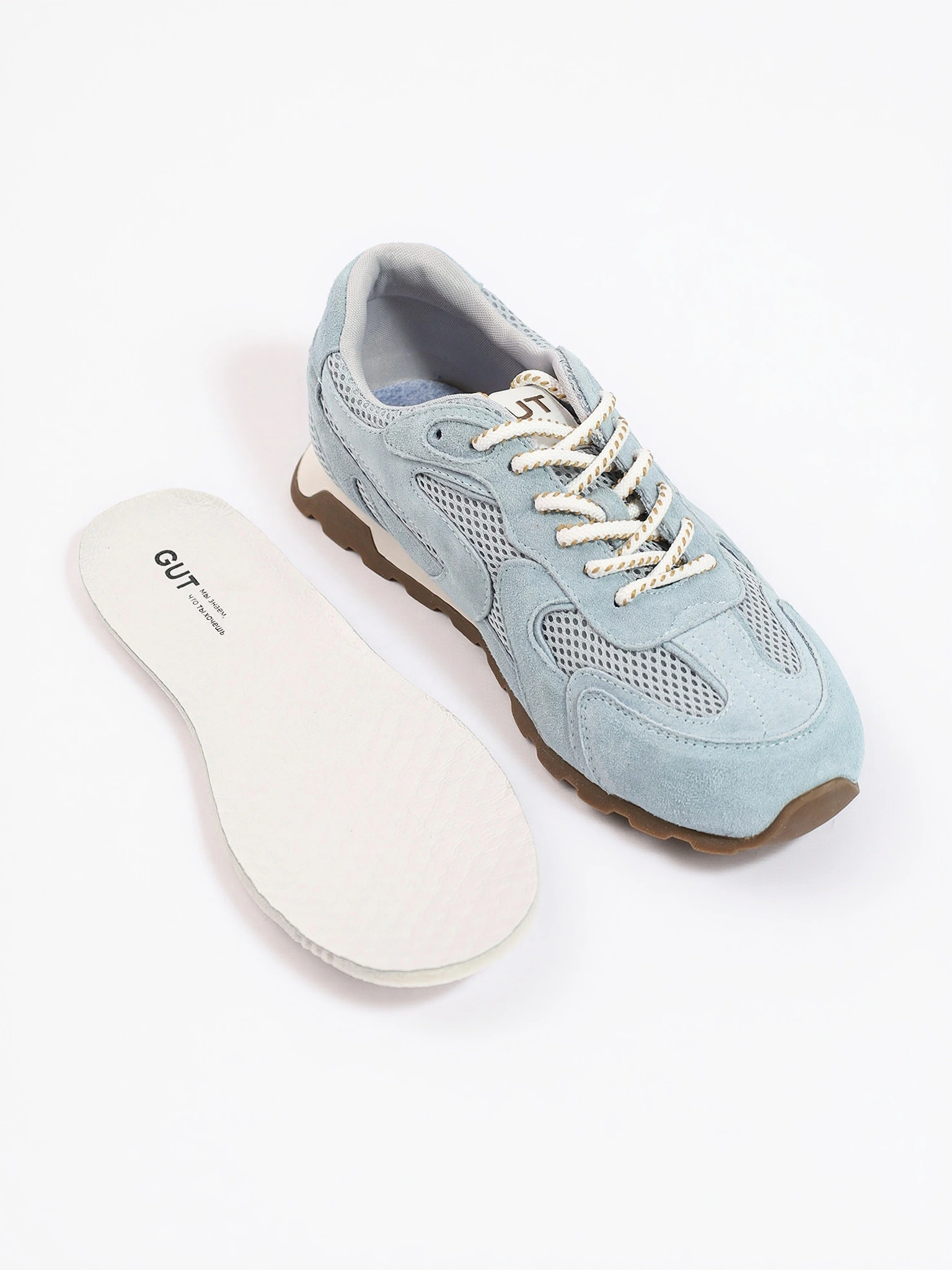 Кроссовки комбинированные голубого цвета на низкой подошве